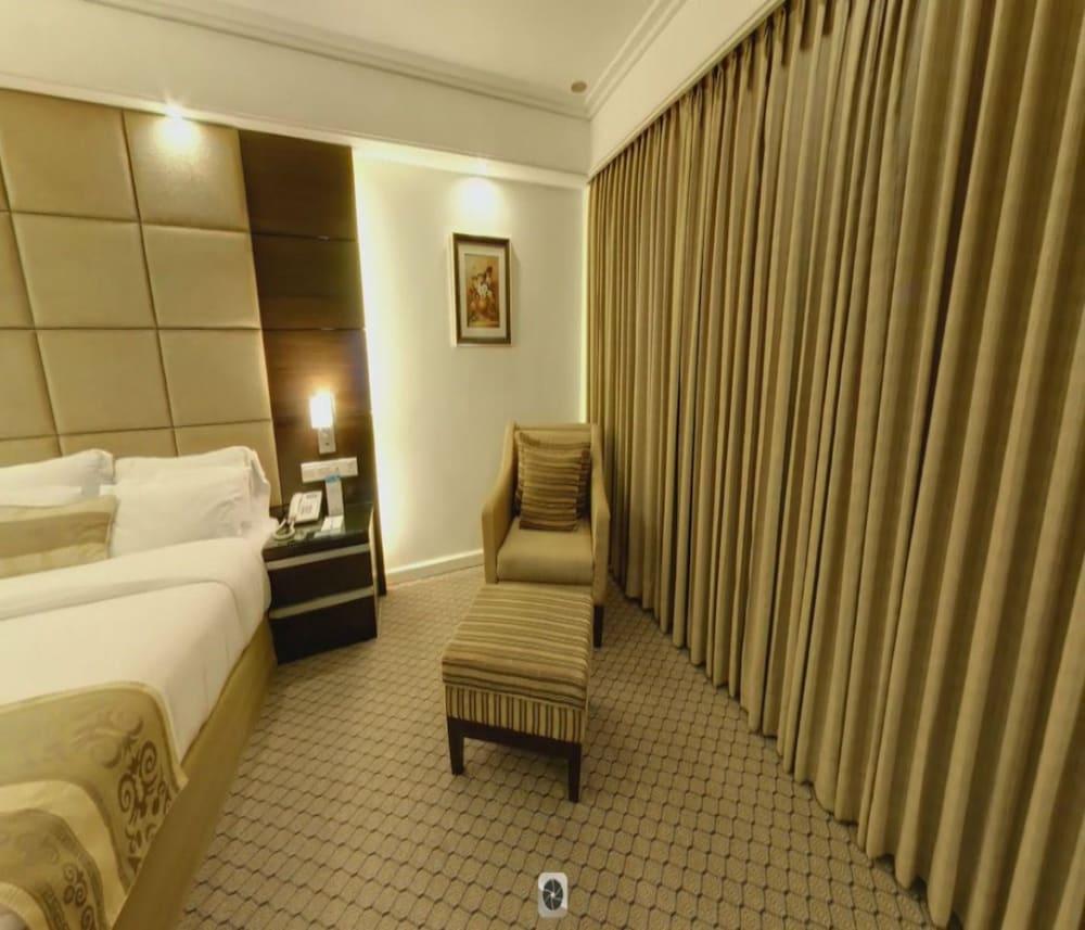 Hotel Agrabad จิตตะกอง ภายนอก รูปภาพ